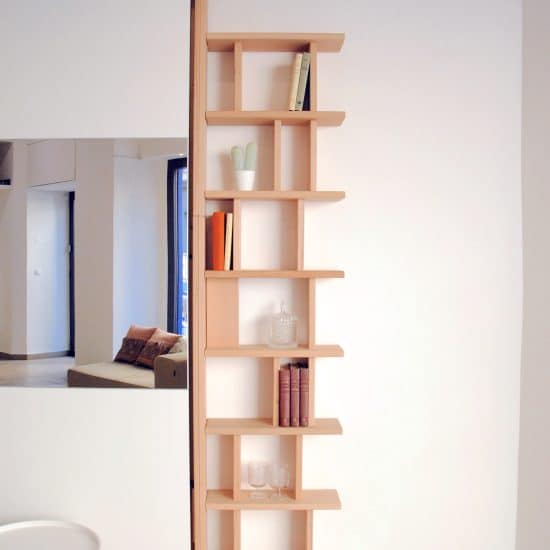 Bibliothèque compacte au design épuré, idéale pour les petits espaces