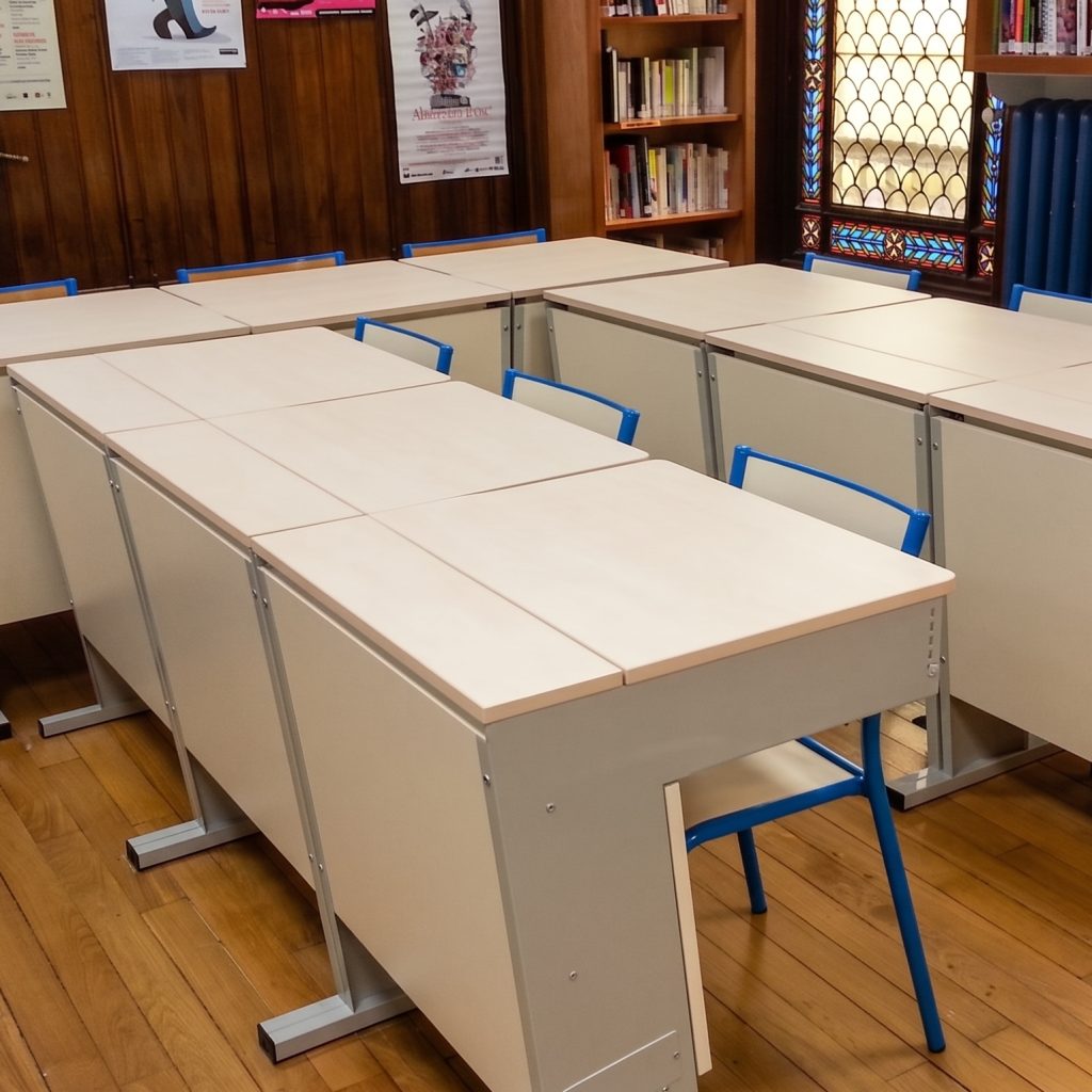 Bureau informatique escamotable Milena / Lycée Passy Saint-Honoré