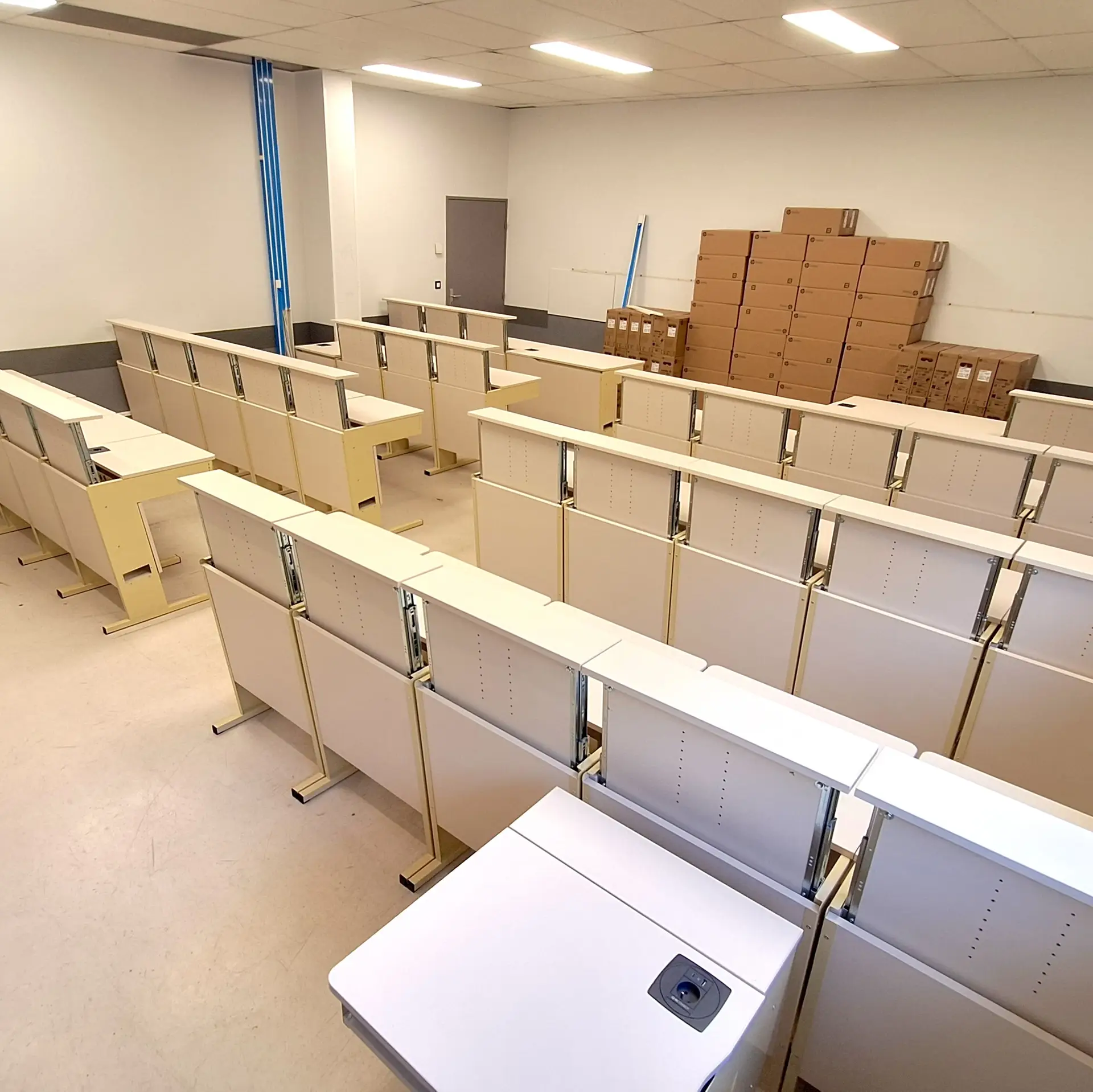 Bureau escamotable élève - Gamme compacte Milena A5 – Image 8