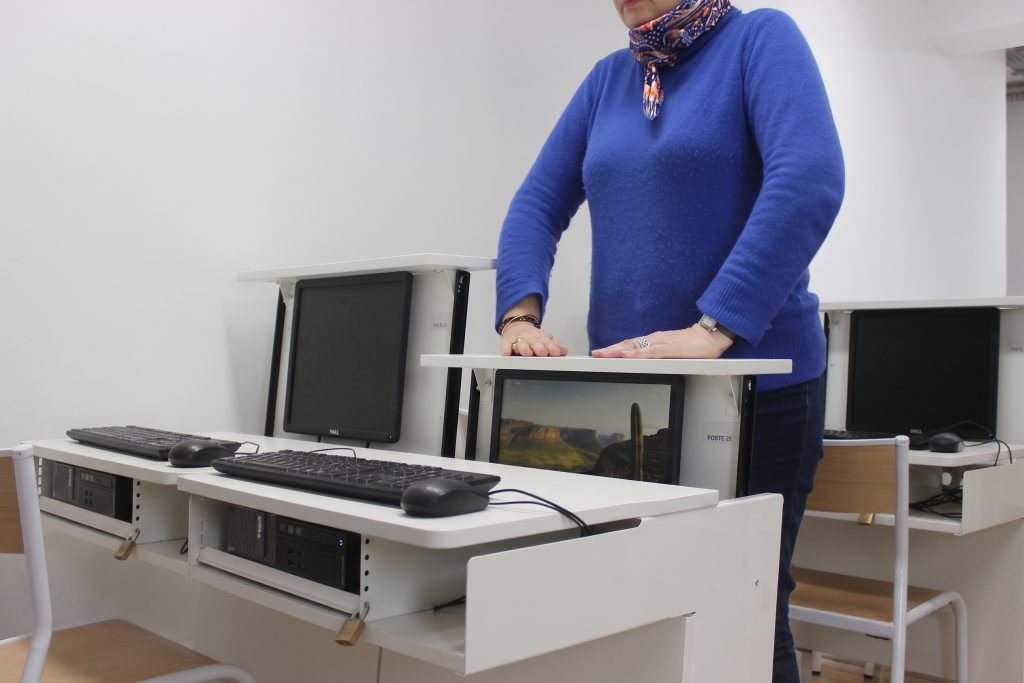 bureau informatique écran escamotable