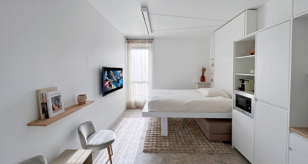 lit escamotable plafond dans le salon